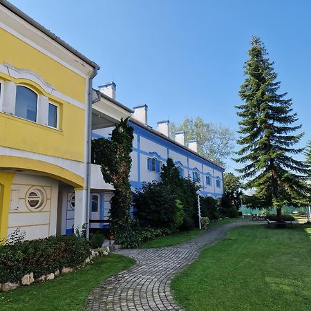 Rozina Apartman Mosonmagyaróvár Extérieur photo